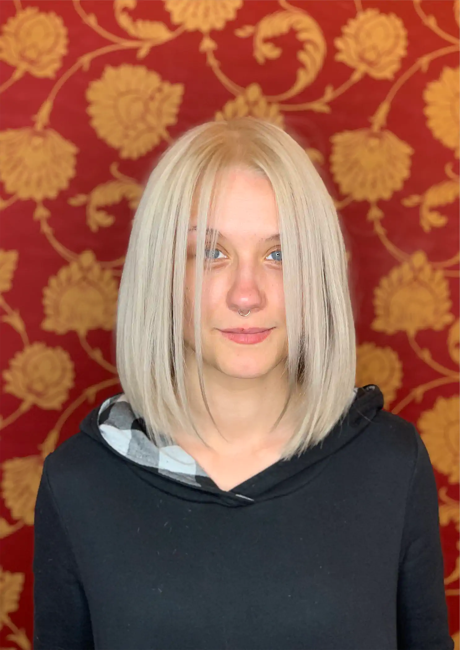 Bleach Root Touch-Up Icy Blonde