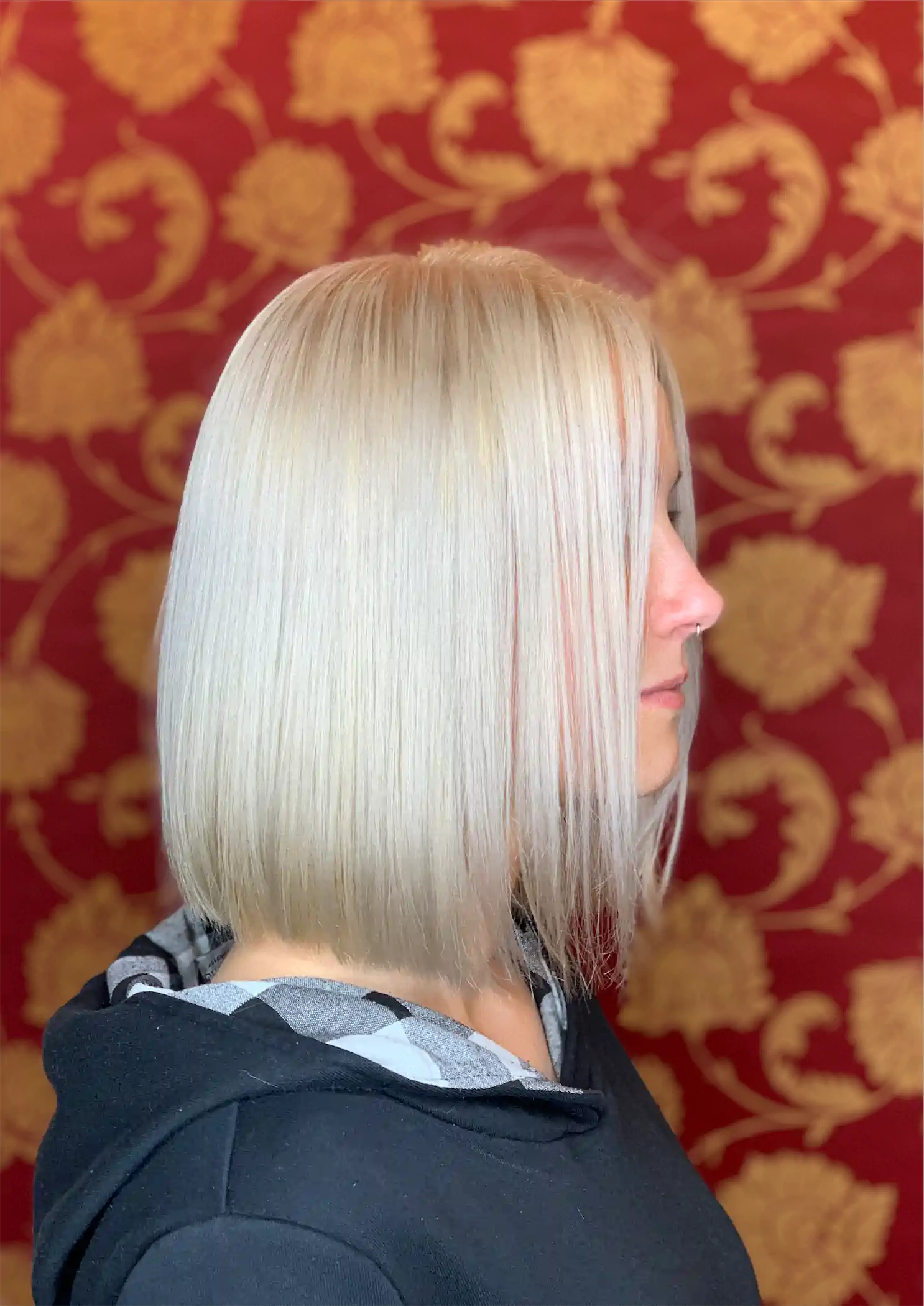 Bleach Root Touch-Up Icy Blonde