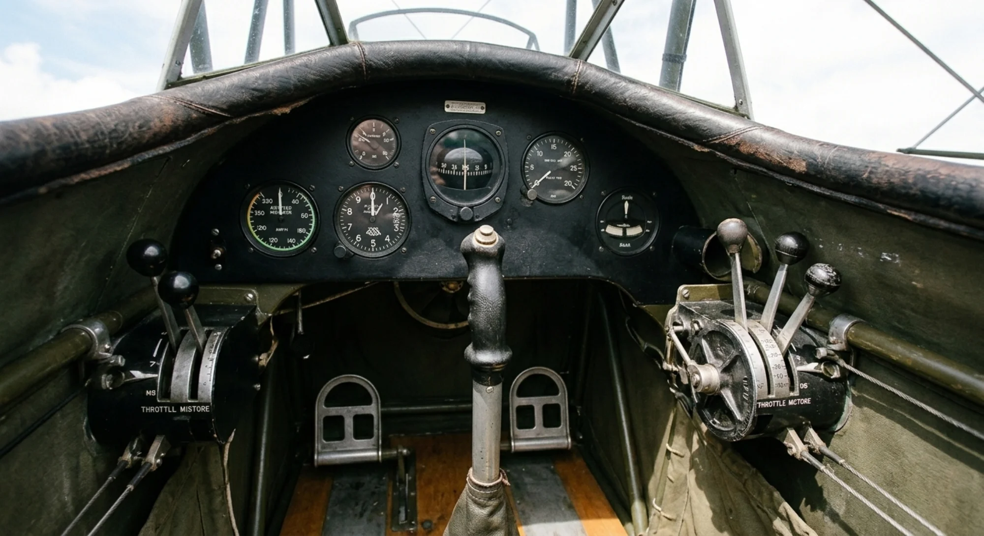 1931 de Havilland Tiger Moth - Instrument Detail - Trainer aircraft