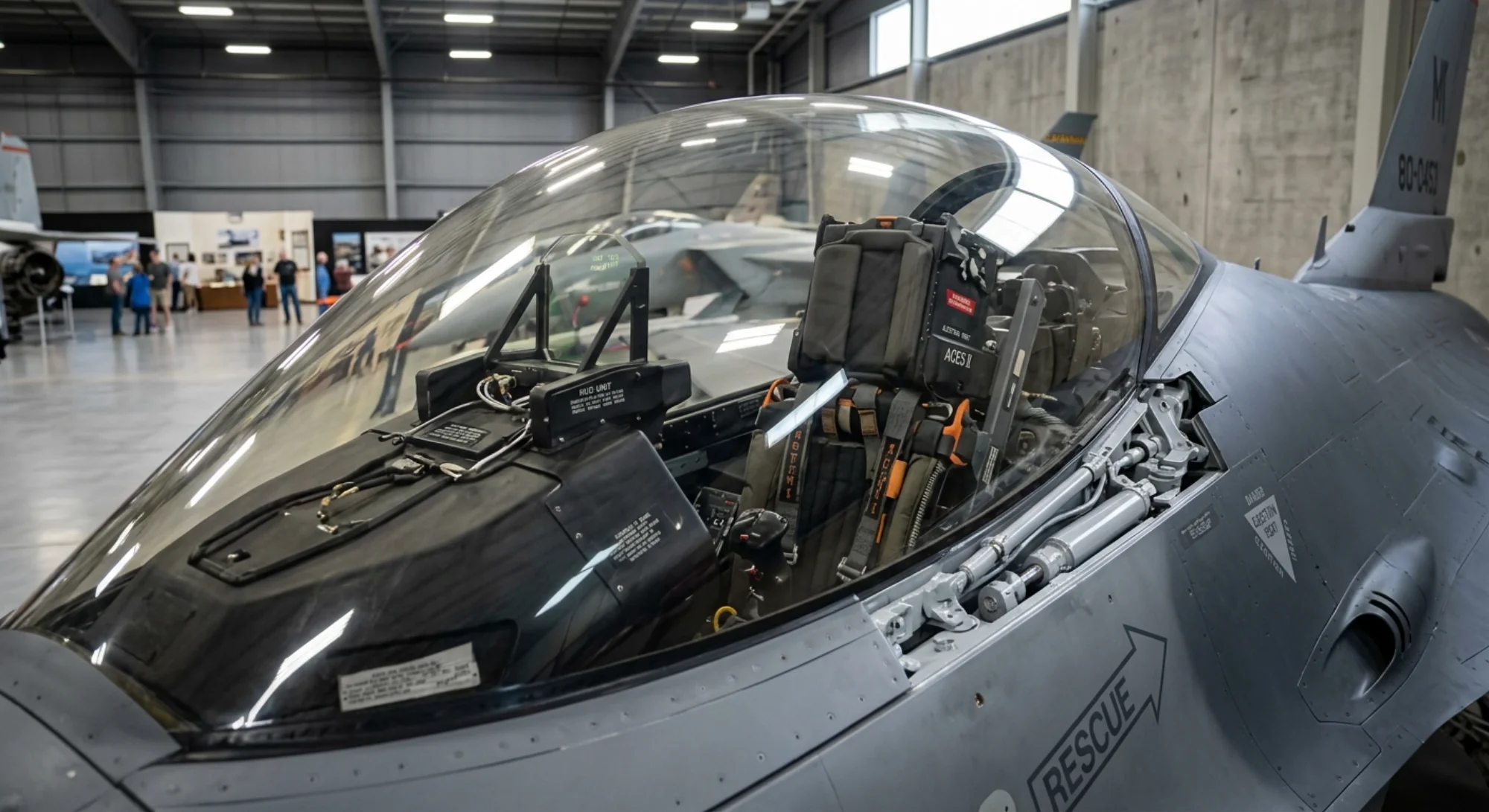 1974 General Dynamics F-16 Fighting Falcon - Canopy - Fighter aircraft