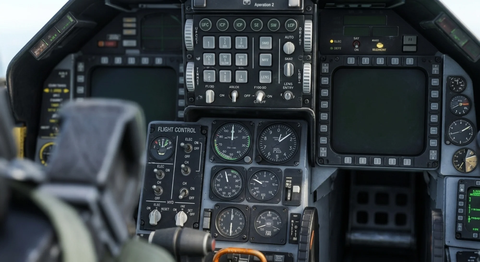 General Dynamics F-16 Fighting Falcon - Instrument Detail
