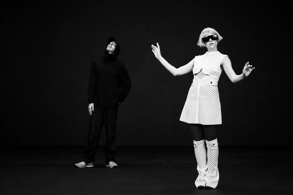 Tomora AURORA x Tom Rowlands (The Chemical Brothers)