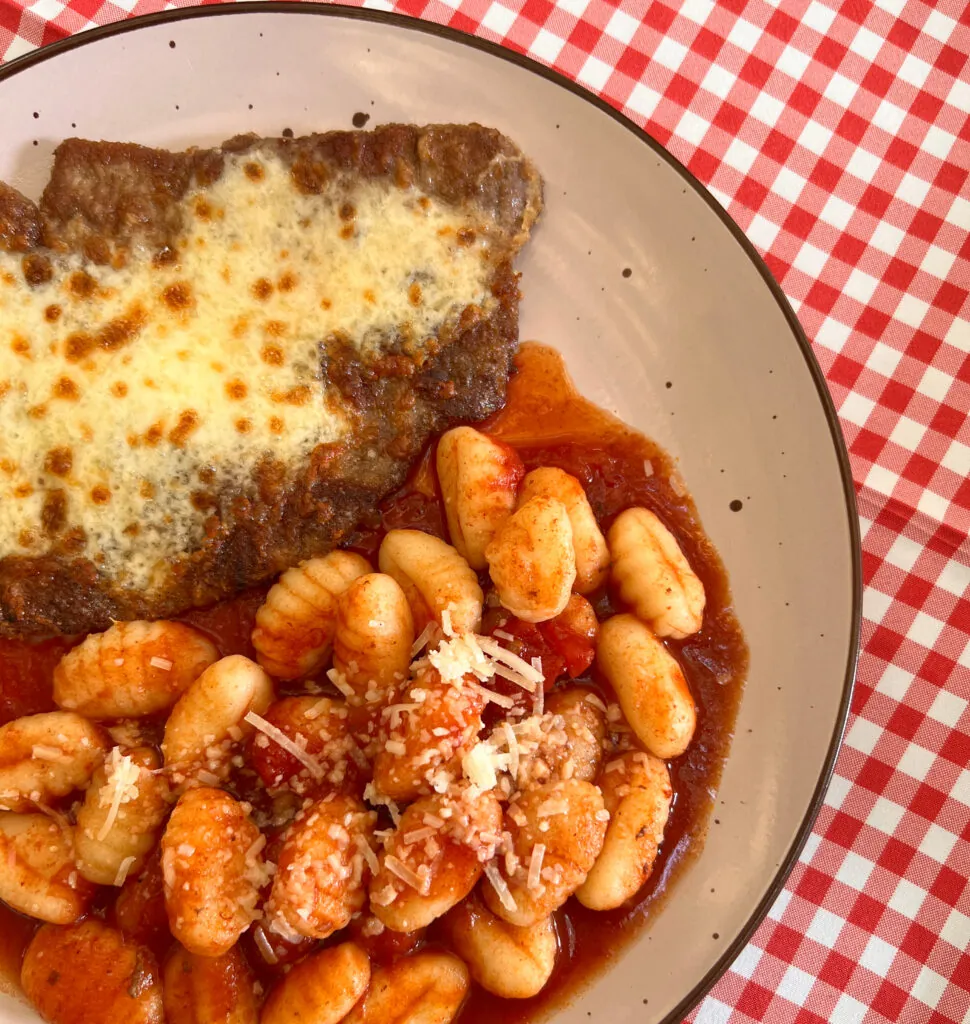 Almuerzo y Piscola en Liguria Providencia