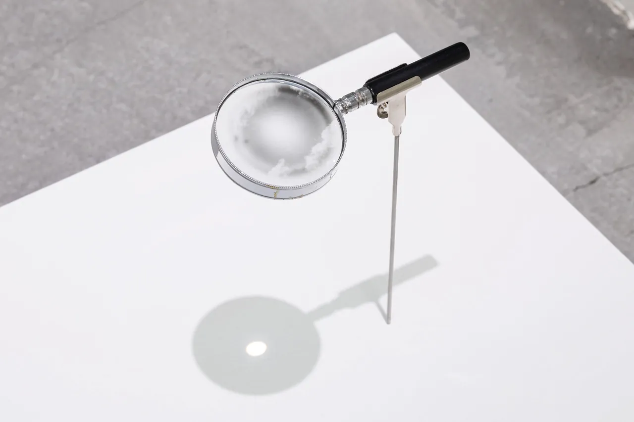 Nozomi Suzuki "Slow Glass—Afterglow: Transmission, Reflection, Refraction"